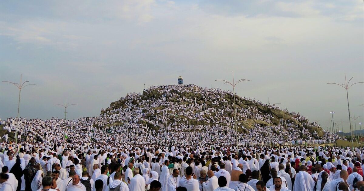 The central rite of Hajj gathered 1.8 million believers on Arefat