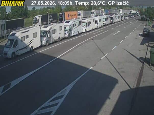 Huge crowds in Izačić due to the failure of the EES system