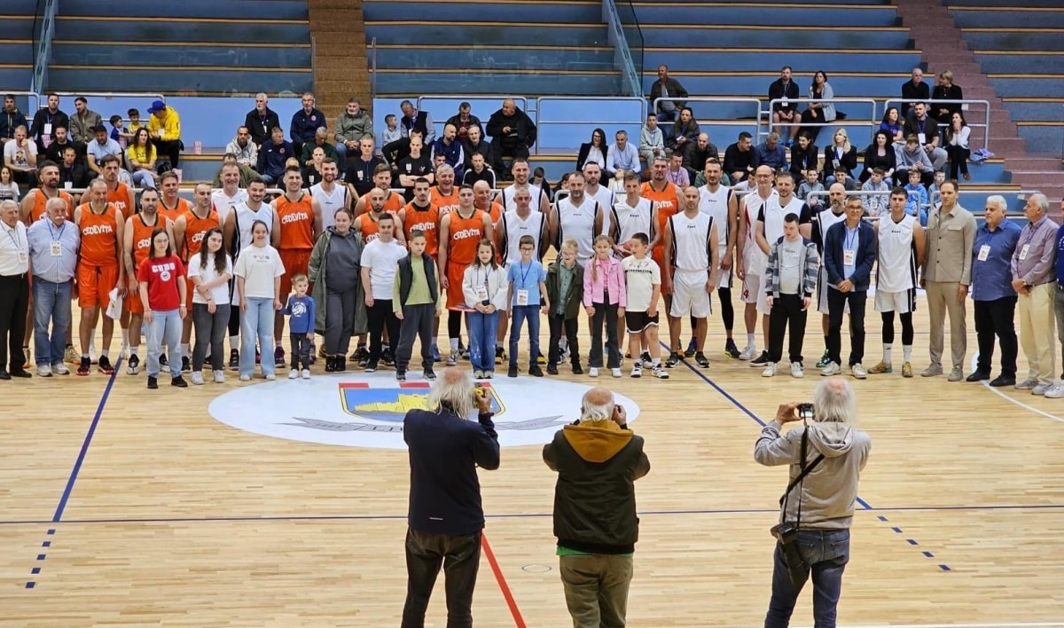 Basketball legends in Ljubuški played for children from the association “Duga”