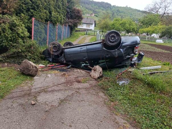 Under the influence of alcohol, he flipped the car onto its roof, and in the end he was taken into custody