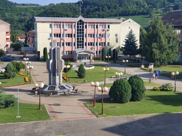 The police are searching the municipality of Ugljevik, targeting the former mayor