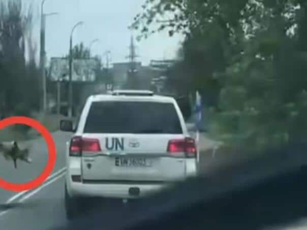 Russian drone hits UN vehicles in Kherson