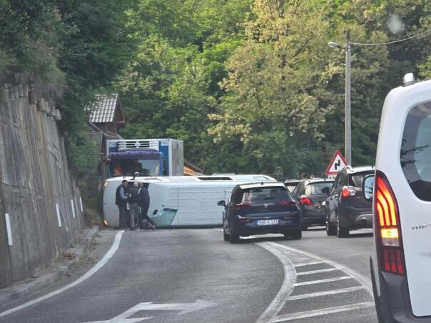 Traffic blocked due to an accident on the road Konjic – Jablanica