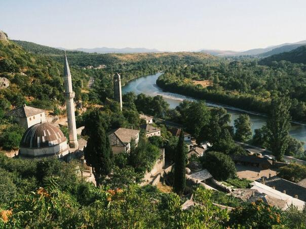 Foreign tourists in Počitelje overpowered and caught pickpockets in the act