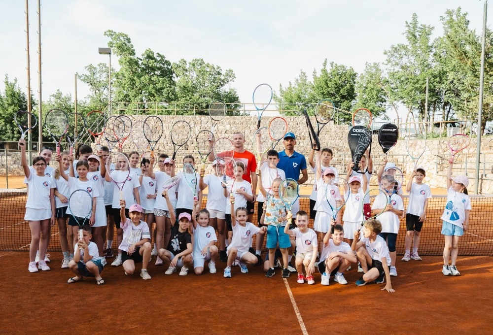 Ivan Dodig and Tomislav Brkić cheered up young tennis players in Široki Brijeg