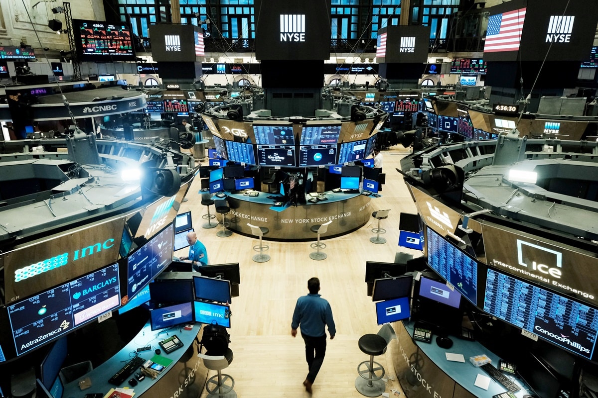 S&P 500 and Nasdaq Composite hit new record highs