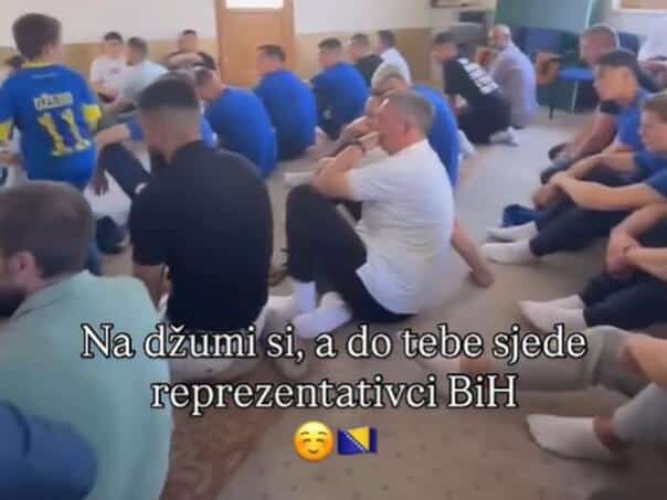 Dragons performed Juma: Dedić, Demirović, Muharemović and Burnić filmed in the mosque