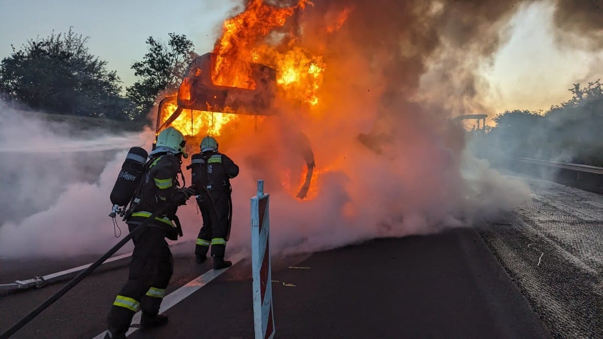 Photo: Tragedy on the highway in Hungary, eight dead