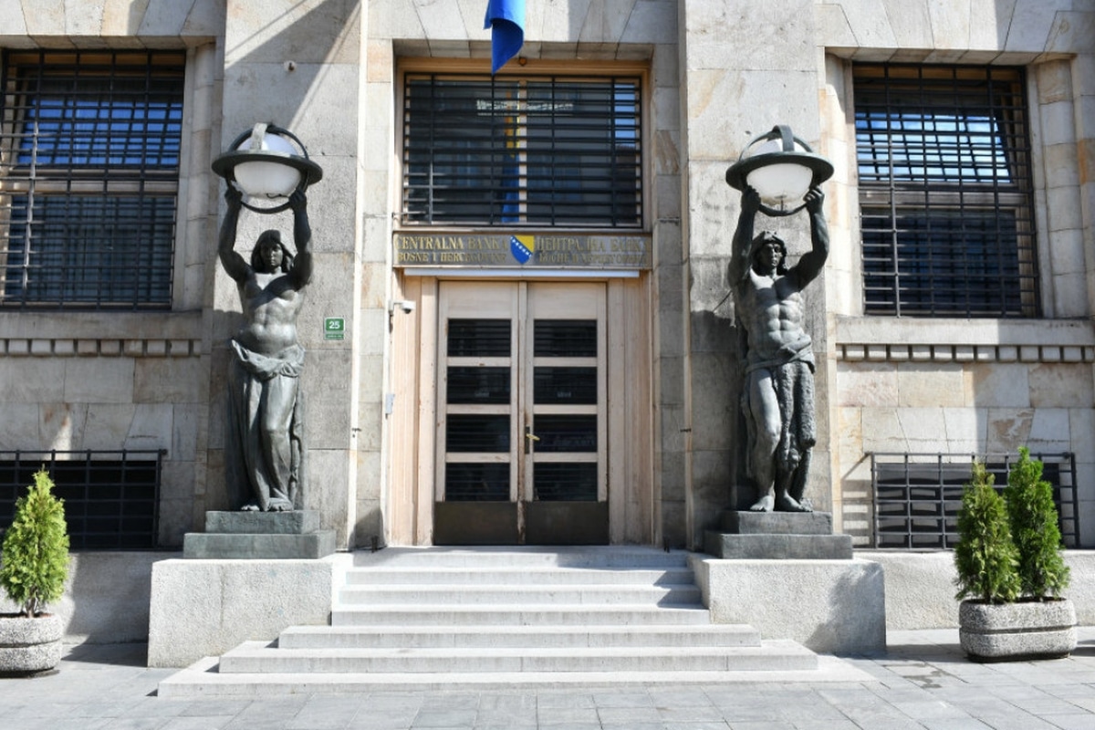 Deposits at the end of April exceeded 38 billion KM