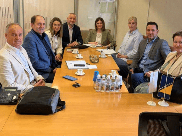 Digital identity and qualified electronic signature in the focus of future cooperation between UPFBiH and IDDEEA