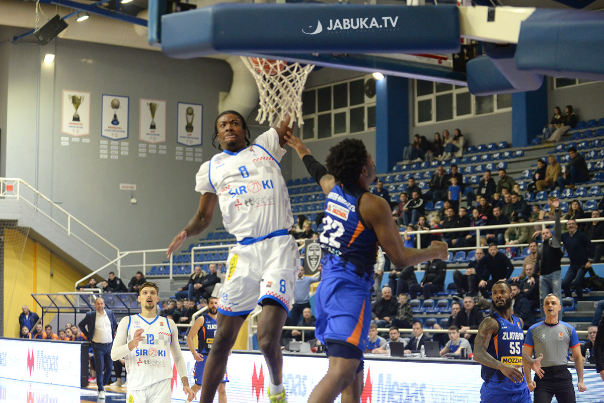 After a great season in Široki, McCreary signed for the Romanian giant