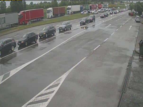 Izačić, Brod… Long lines at the exit from BiH