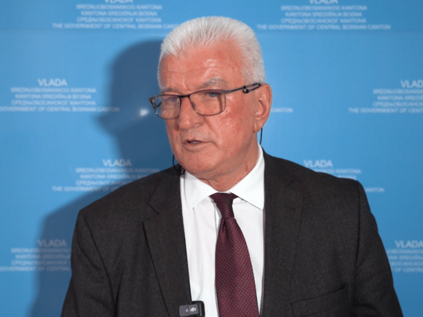 Lendo: Fan zones should not be subject to politicization