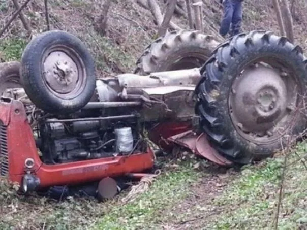A man in BiH died after a tractor overturned