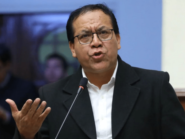 Peru: Leftist Sanchez narrowly ahead of conservative Fujimori