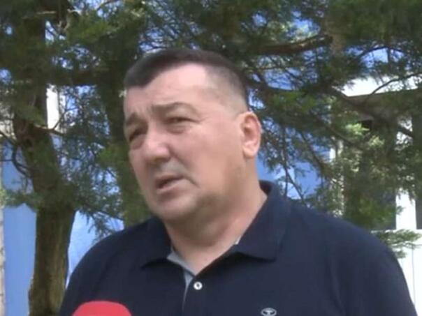 A politician in Bosnia and Herzegovina hit a woman and told the police that he had been beaten