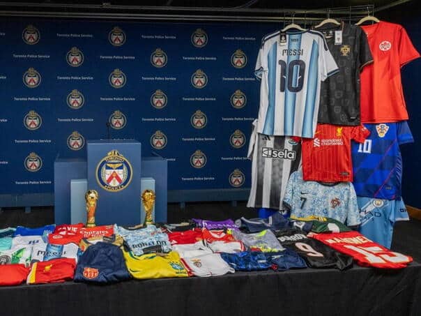 Record seizure before the World Cup: More than 16,000 fake jerseys seized