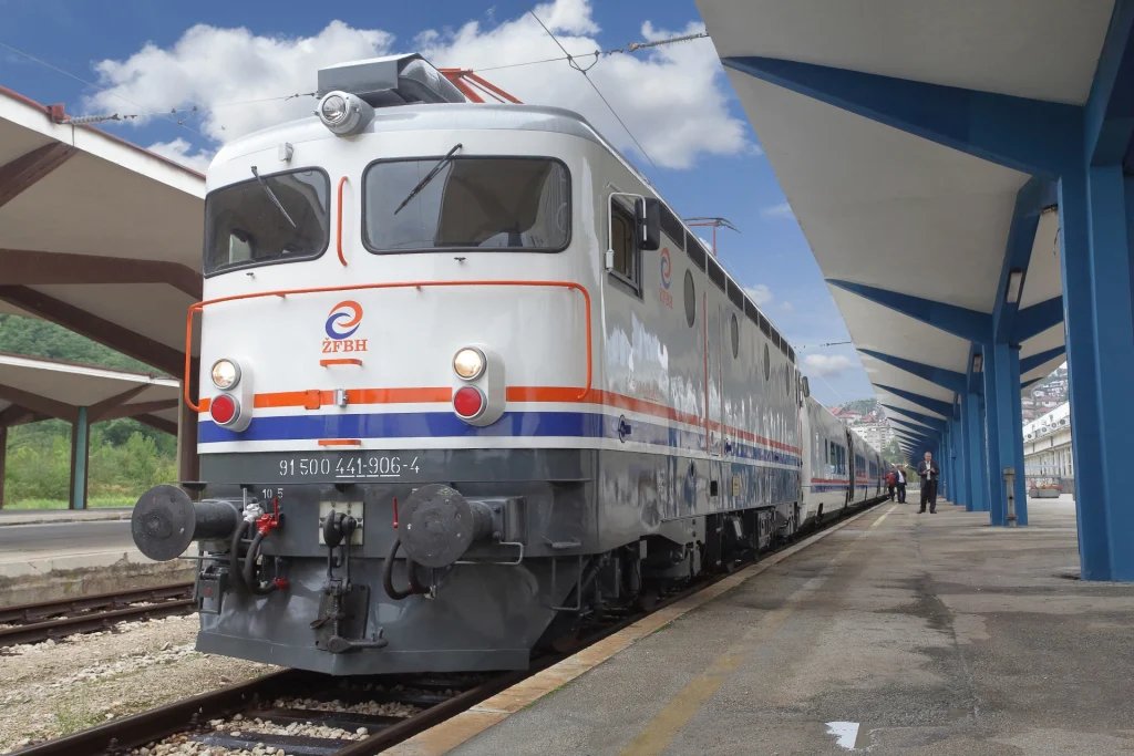 The train runs to the sea again: The line Sarajevo – Ploče opens – see ticket prices, discounts and the new timetable