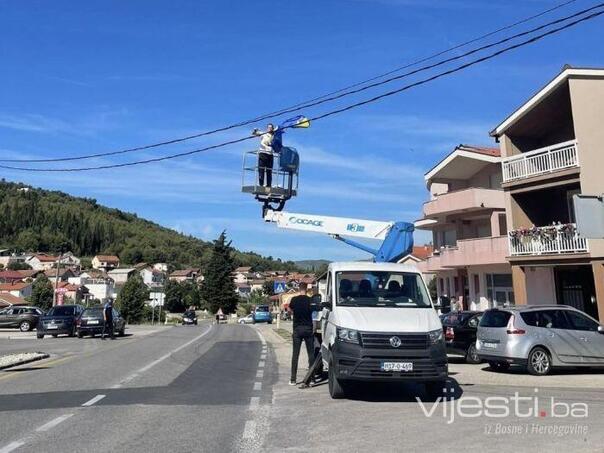 Shameful: EP HZHB removed 150 BiH flags with the help of the police in Čapljina