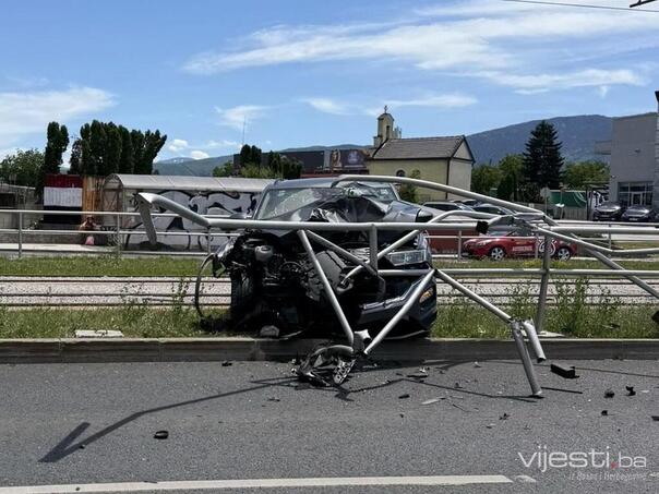 Terrible scenes at Stupa: A crushed car ended up in a fence