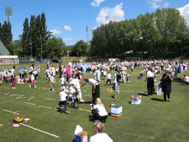 More than 2,000 children from KS opened the event "Preschool days"