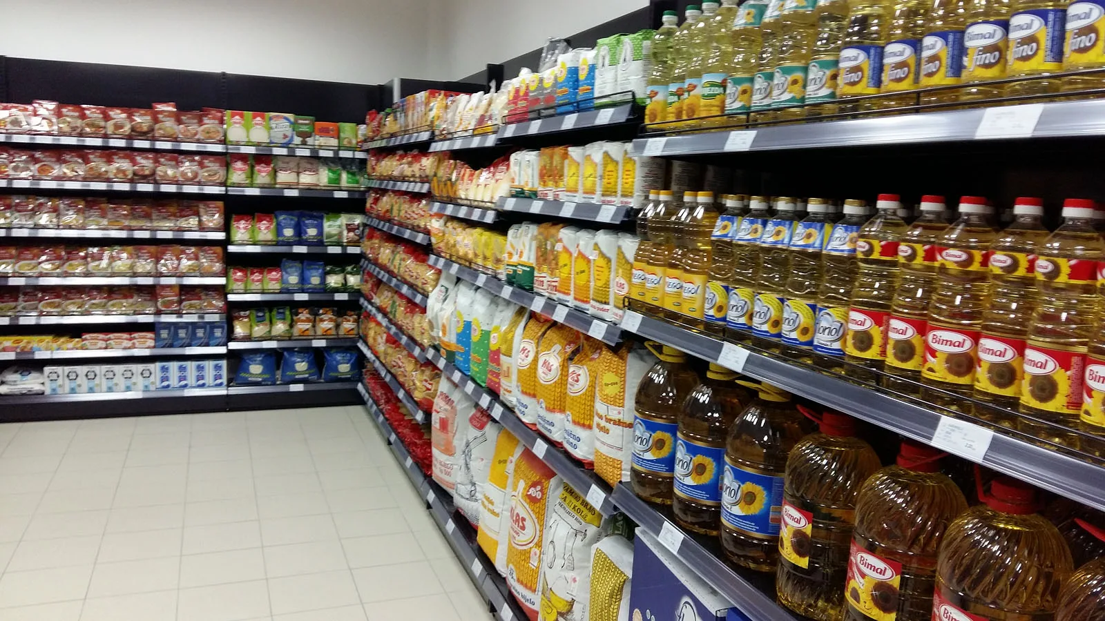 It is difficult to live in FBiH, the minimum wage does not even cover a third of the consumer basket