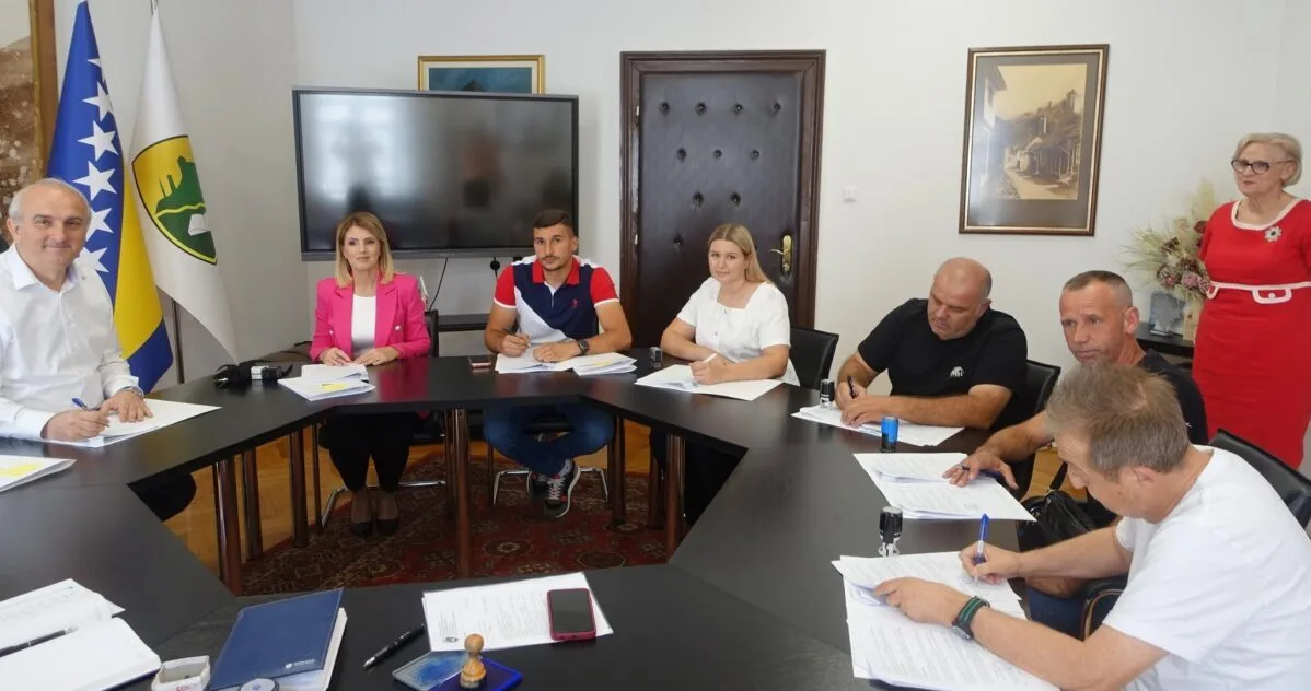 Tešanj: Signed contracts worth almost 1.9 million KM for the first part of capital projects
