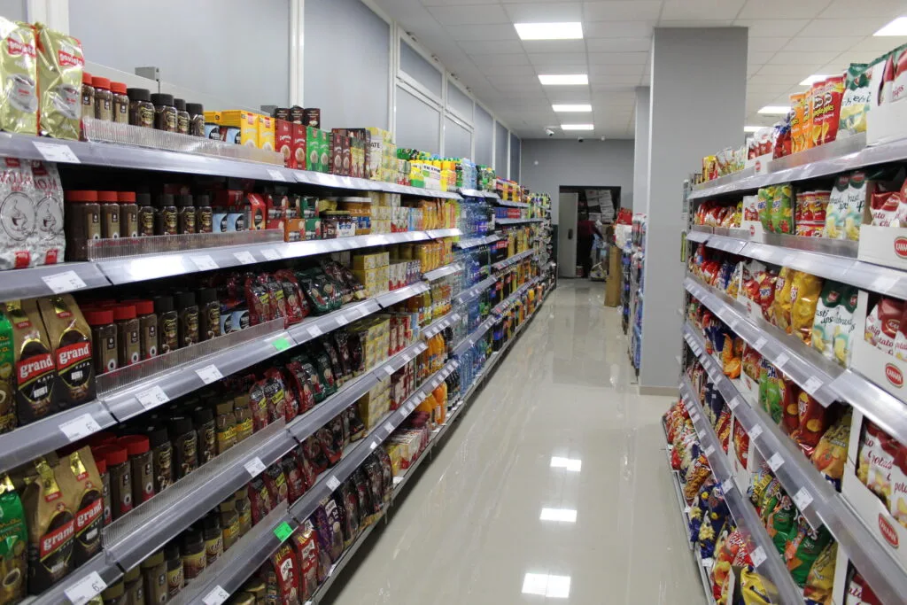 Salespeople, drivers, waiters and production workers are the most sought after: Here are the occupations that dominate the labor market in BiH today.