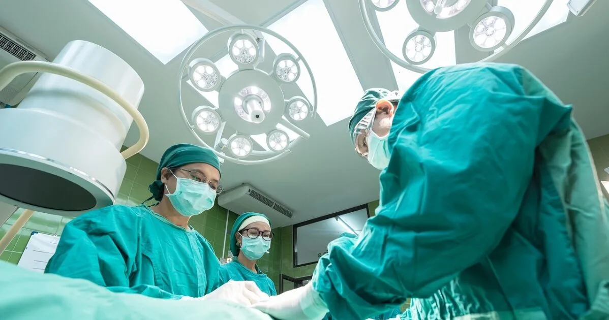Drama in Zagreb’s “Rebro”: An 80-kilogram lamp fell from the ceiling of the operating room