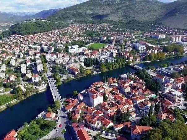 Trebinje: A man beat a girl and broke two of her vertebrae