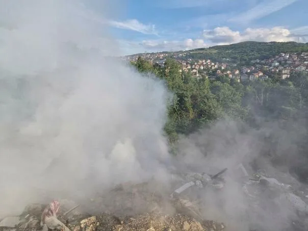 Firefighters spent the whole night extinguishing the fire at the illegal landfill in Buća Potok